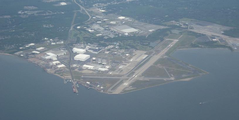 Quonset State Airport (NCO), Северный Кингстаун, Соединенные Штаты
