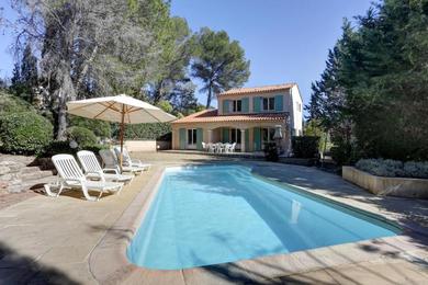 Вилла villa 8 pers, climatisée, piscine chauffée, un havre de paix sous les pins parasols