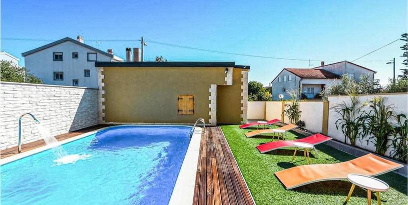 Holiday home Awesome Home In Zadar With 6 Bedrooms, Wifi And Outdoor Swimming Pool