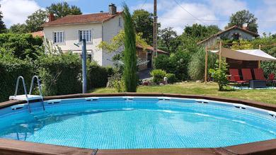 Дом отдыха Beautiful Country House in Charente SW France