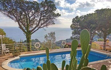 Holiday home Stunning home in Blanes with 4 Bedrooms and Outdoor swimming pool