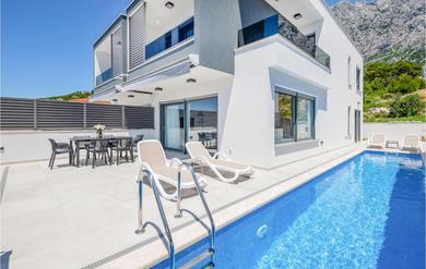 Holiday home Beautiful Home In Makarska With Jacuzzi, Wifi And Outdoor Swimming Pool