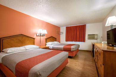 Hotel Motel 6-Albert Lea, MN