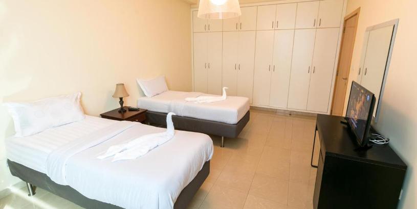 Гостевой дом 3- Private Rooms ' for girls only ' in Dubai, Marina