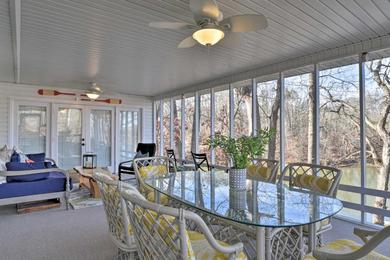Holiday home Large Lavonia Home with Party Dock on Lake Hartwell!