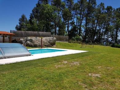 Дом отдыха Quinta da Tormenta -14 pessoas- Cabeceiras de Basto 2 casas e piscina privada