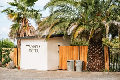 Отель Triangle Motel
