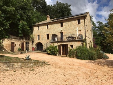 Отель Elegant Country Villa, Italian style family house with free Chef