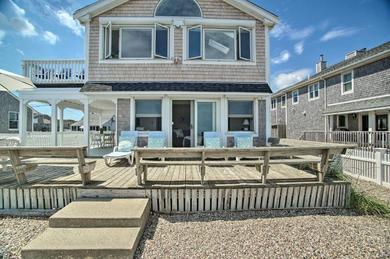 Holiday home Oceanfront Getaway with 2 Decks and Beach Access!