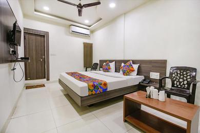 Hotel FabExpress Aditya Regency