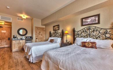 Апартаменты Silverado Lodge Two Queen Hotel Room by Canyons Village Rentals 223C