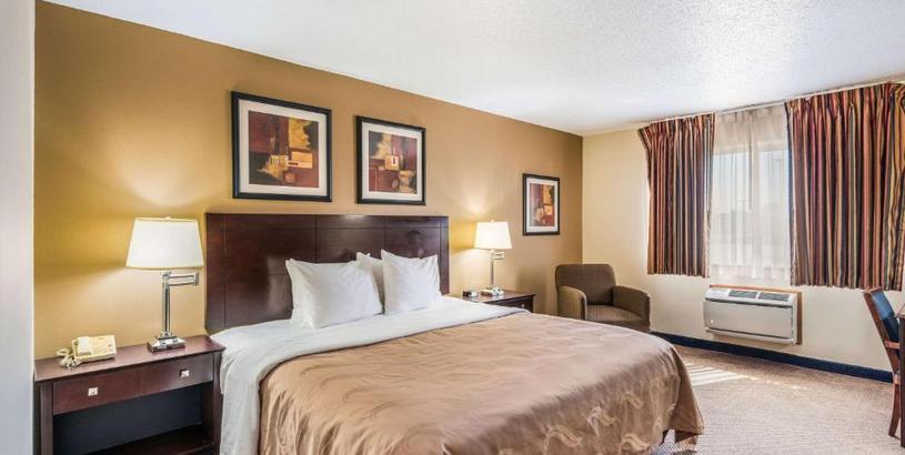Hotel Quality Inn & Suites Eldridge Davenport North