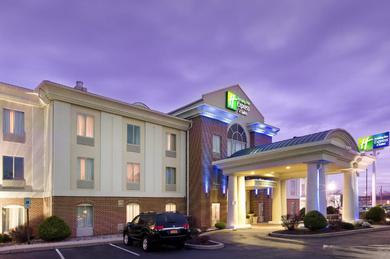 Hotel Holiday Inn Express & Suites by IHG Chambersburg, an IHG Hotel