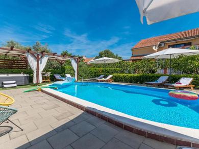 Holiday Villa with swimmingpool at Polaca, near Biograd on sea