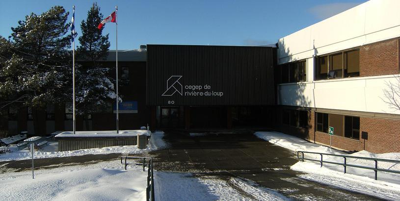 Rivière-du-Loup Airport (YRI), Rivière-du-Loup, Canada
