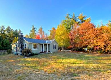 Дом отдыха GC Adorable home 20 minutes from CannonFranconia Notch Fire Pit wifi laundry Pet friendly