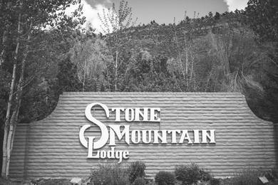 Отель Stone Mountain Lodge