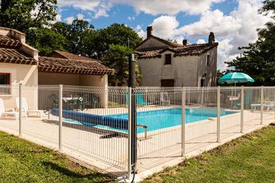 Отель Villa de 5 chambres avec piscine privee et jardin amenage a Montlauzun