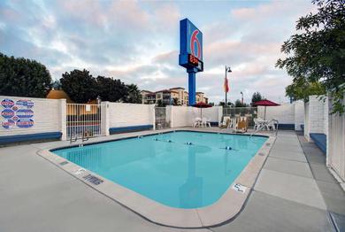 Hotel Motel 6-Santa Clara, CA