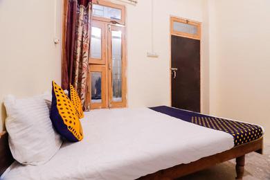 Hotel SPOT ON 65220 Royal Rajasthani Hotel