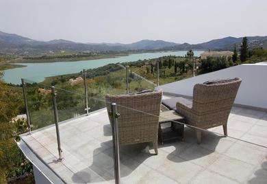 Villa Las Alondras stunning lake views