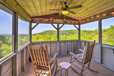 Апартаменты Cozy Lake Toxaway Gem with Panoramic Mtn Views!