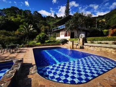 Chalet Lugar en las montañas piscina, jacuzzi El Vergel