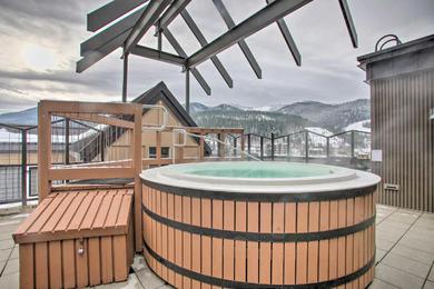 Апартаменты Cozy Kellogg Condo - Ski at Silver Mountain Resort