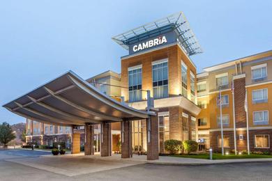 Отель Cambria Hotel Akron - Canton Airport