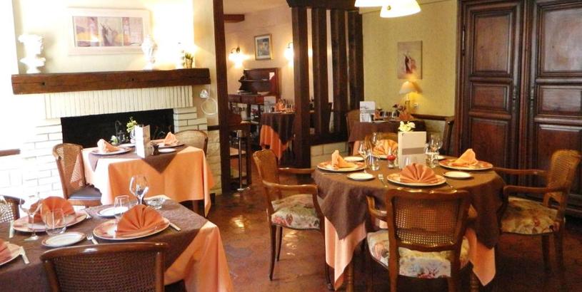 Отель Hotel Restaurant Le Cygne