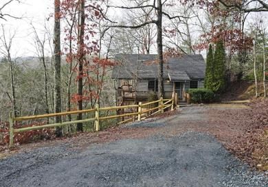 Holiday home The Mayfly Cabin - Fightingtown creek, fly fishing, mountain view, fire pit, pet friendly getaway!
