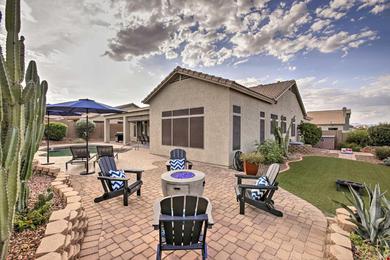 Holiday home Estrella Mountain Home with Fire Pit and Outdoor Oasis