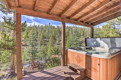 Дом отдыха Grand Lake Cabin with Hot Tub and Mountain Views!