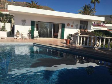Villa Detached villa, private pool only 10 minutes to beaches