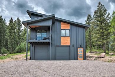 Holiday home Modern Evergreen Cabin on 35 Acres with Views!