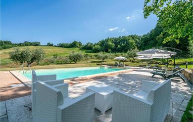 Holiday home Awesome home in Camerino with Outdoor swimming pool, WiFi and 2 Bedrooms