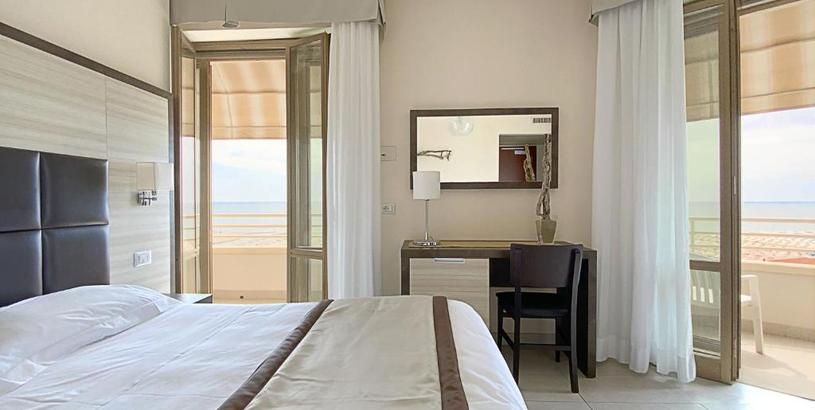 Отель Hotel Capri & Residence