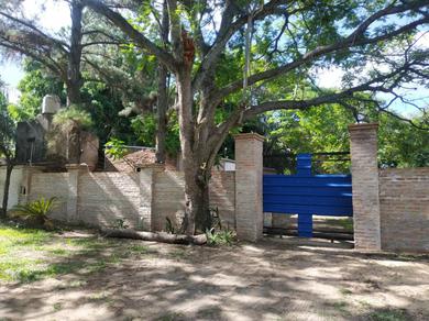 Guest house Habitación en Corrientes con A A centralizado para 4 con baño p a 10 min de RN12