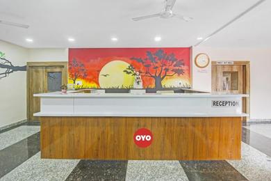 Hotel Super OYO Flagship Sai Baba Palace Boarding And Lodging