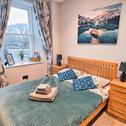 Apartments Modern & Spacious apartment in the heart of the historic old town of Aberdeen, free WiFi