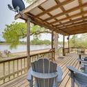 Holiday home Kansas Vacation Rental with Boat Dock and Lake Access