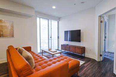 Hotel Great and Comfortable 2 BDR and 2 BTH in Downtown Santa Monica