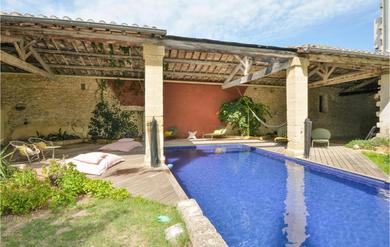 Stunning home in Aigues-Vives with Outdoor swimming pool, 6 Bedrooms and WiFi
