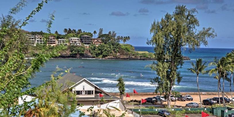 Апартаменты Pristine Lihue Condo with Resort Perks Walk to Beach