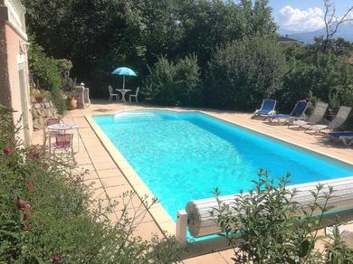 Apartments Studio indépendant dans villa avec piscine à Gap