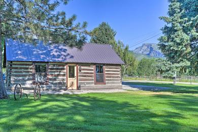 Holiday home Montana Retreat Original Hamilton Log Cabin!