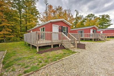 Holiday home Cozy Cabin Community Pool and Lakefront Beach!