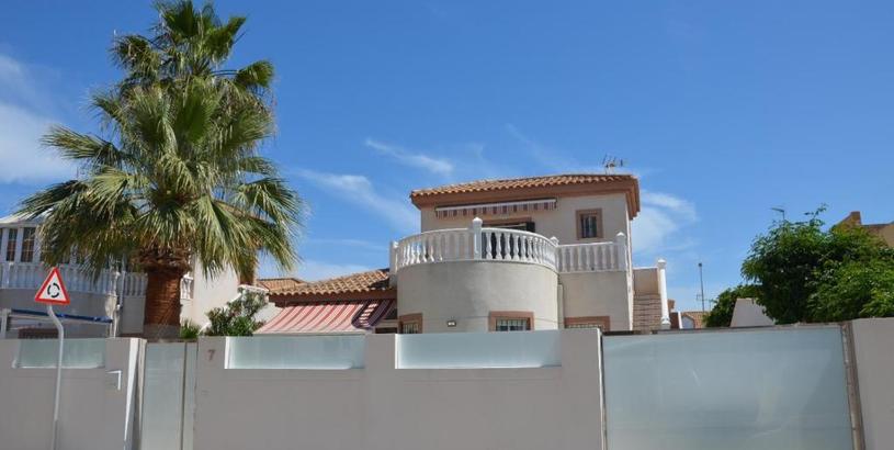 Holiday home villa en torre de la horadada a 240m de la playa