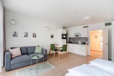 Apartments Quiet and cozy apartment next to Mariahilfer Strasse and Naschmarkt with AC