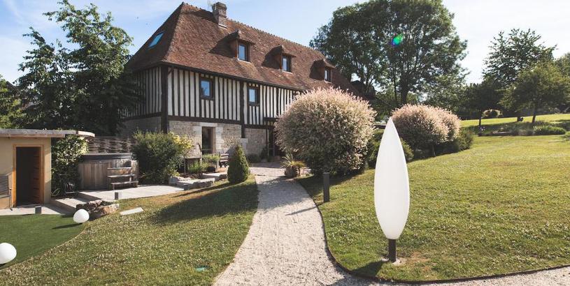 Guest house Maisons d'hôtes - Domaine Le Coq Enchanté